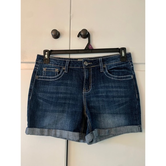 Earl Embellished Pocket Denim Hotpants (M)
